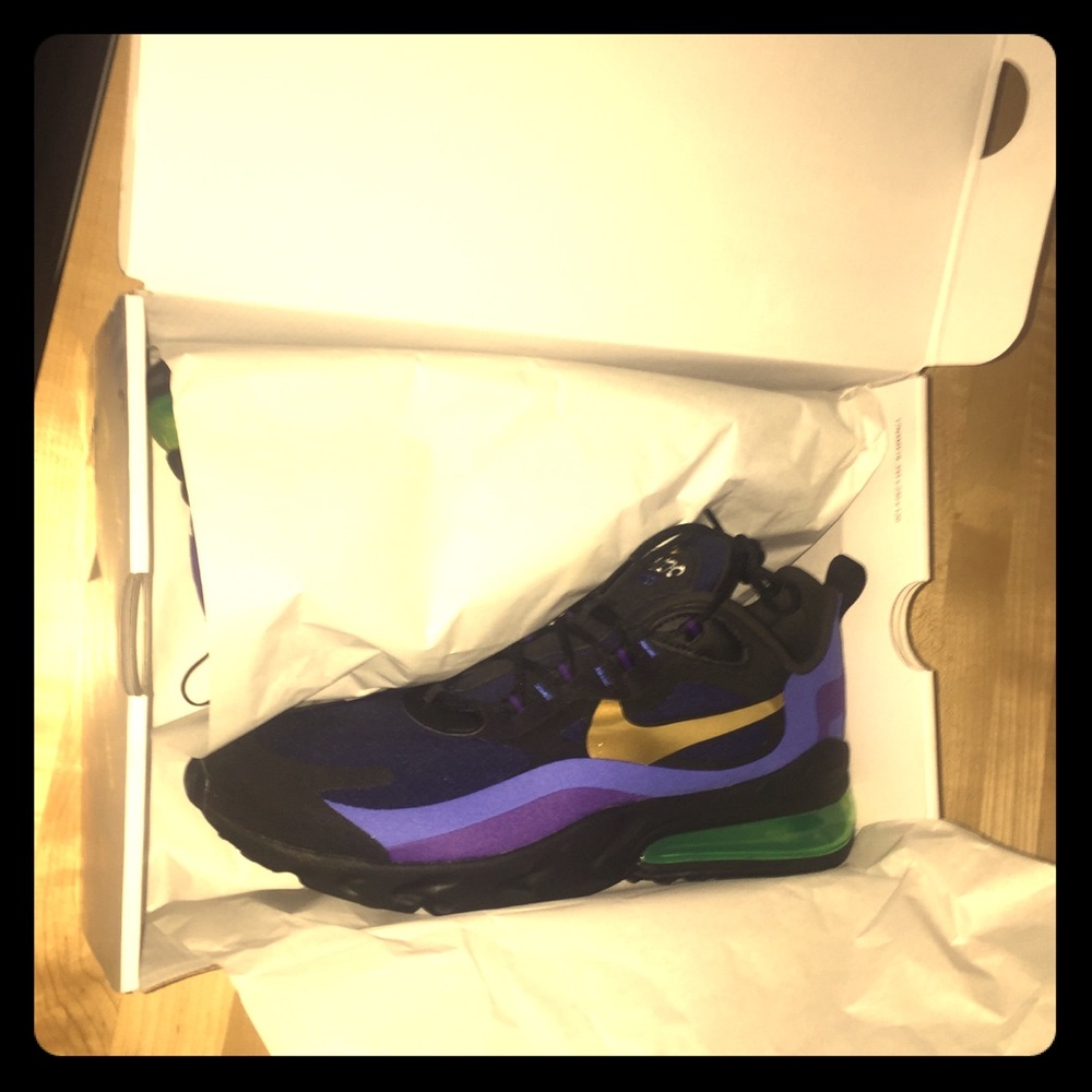 NIB Nike Air Max 270 React. 🔥🔥🔥